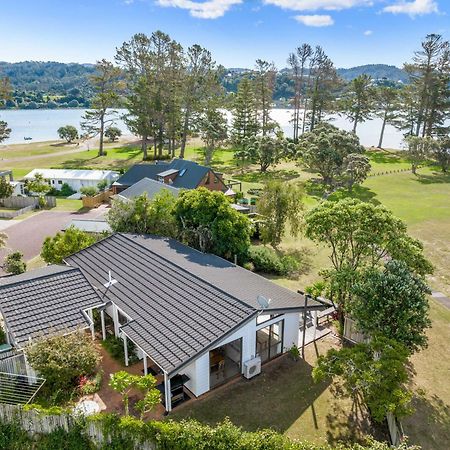 Pauanui Beach House Suntrap Bagian luar foto