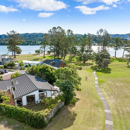 Pauanui Beach House Suntrap Bagian luar foto