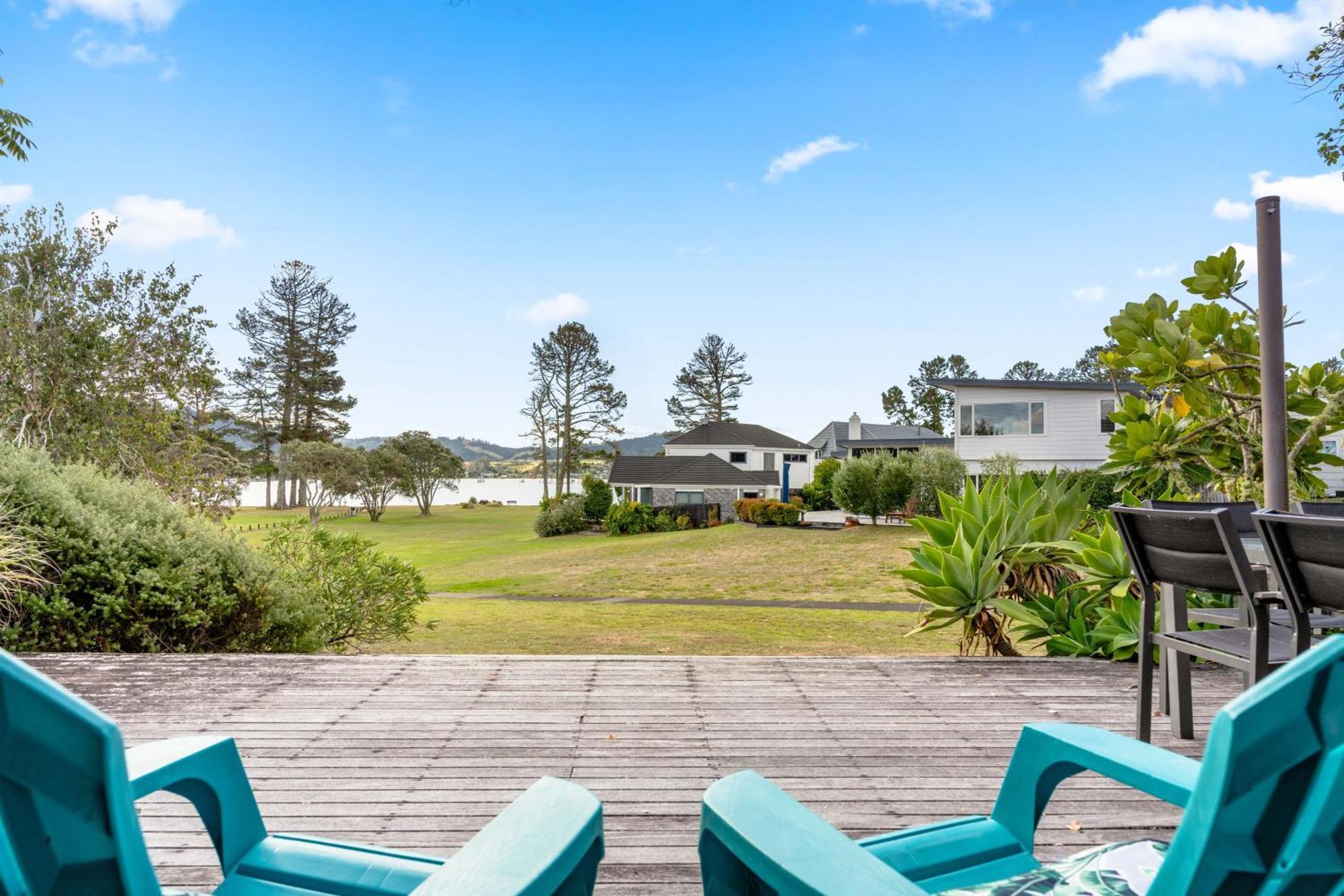 Pauanui Beach House Suntrap Bagian luar foto