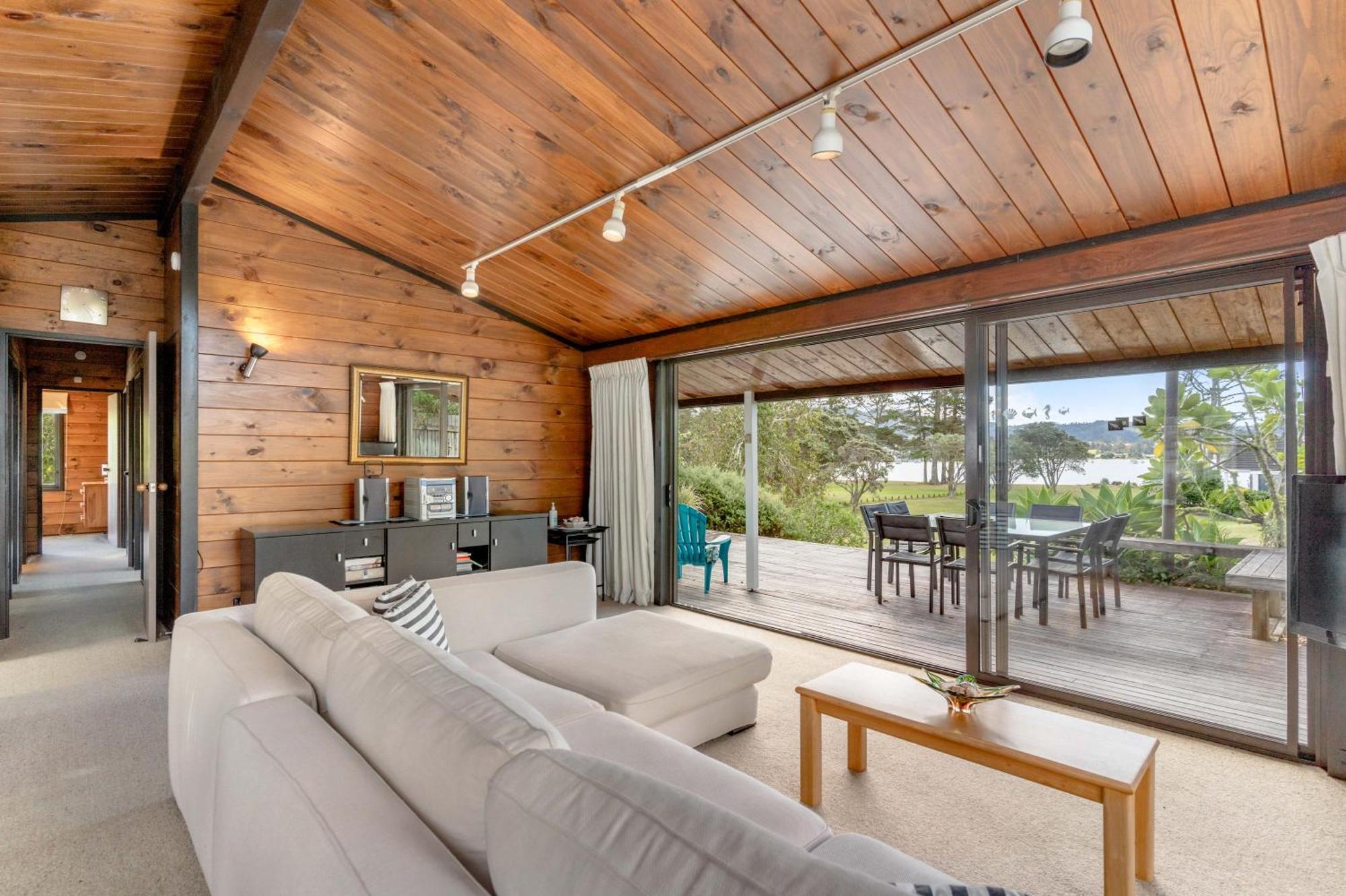 Pauanui Beach House Suntrap Bagian luar foto