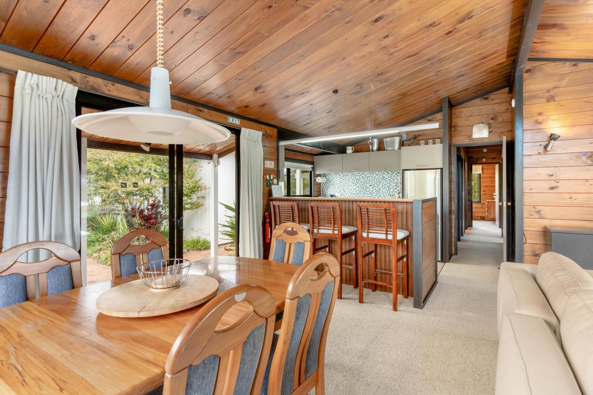 Pauanui Beach House Suntrap Bagian luar foto