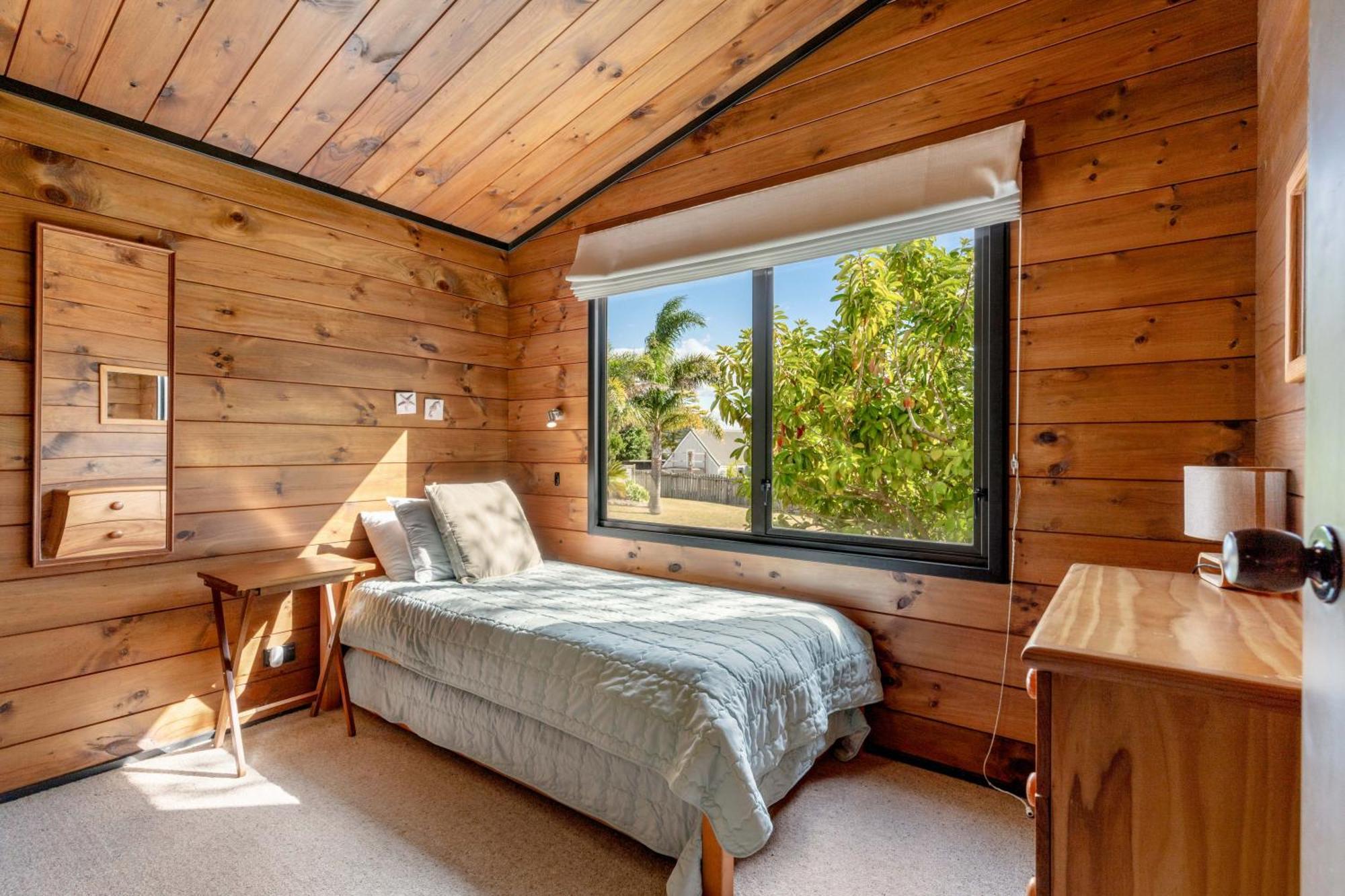 Pauanui Beach House Suntrap Bagian luar foto