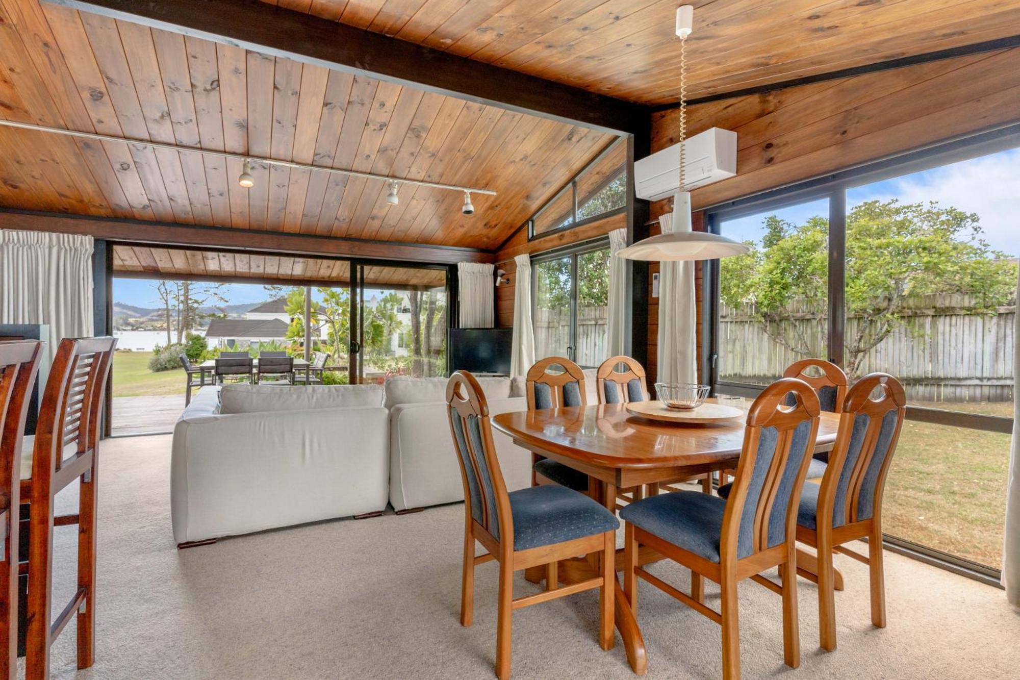 Pauanui Beach House Suntrap Bagian luar foto