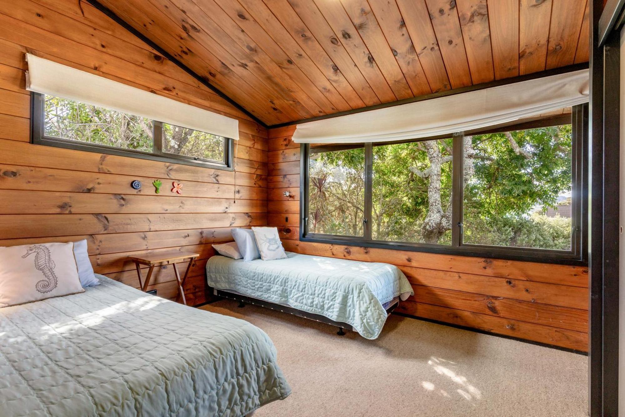 Pauanui Beach House Suntrap Bagian luar foto